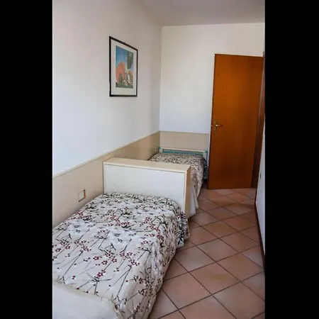Apartment Great Flat In A With Pool In Rosolina *