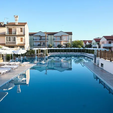 Great Flat In A With Pool In Rosolina Apartment *