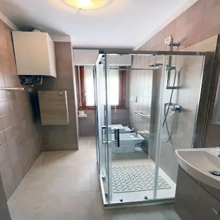 Great Flat In A With Pool In Rosolina